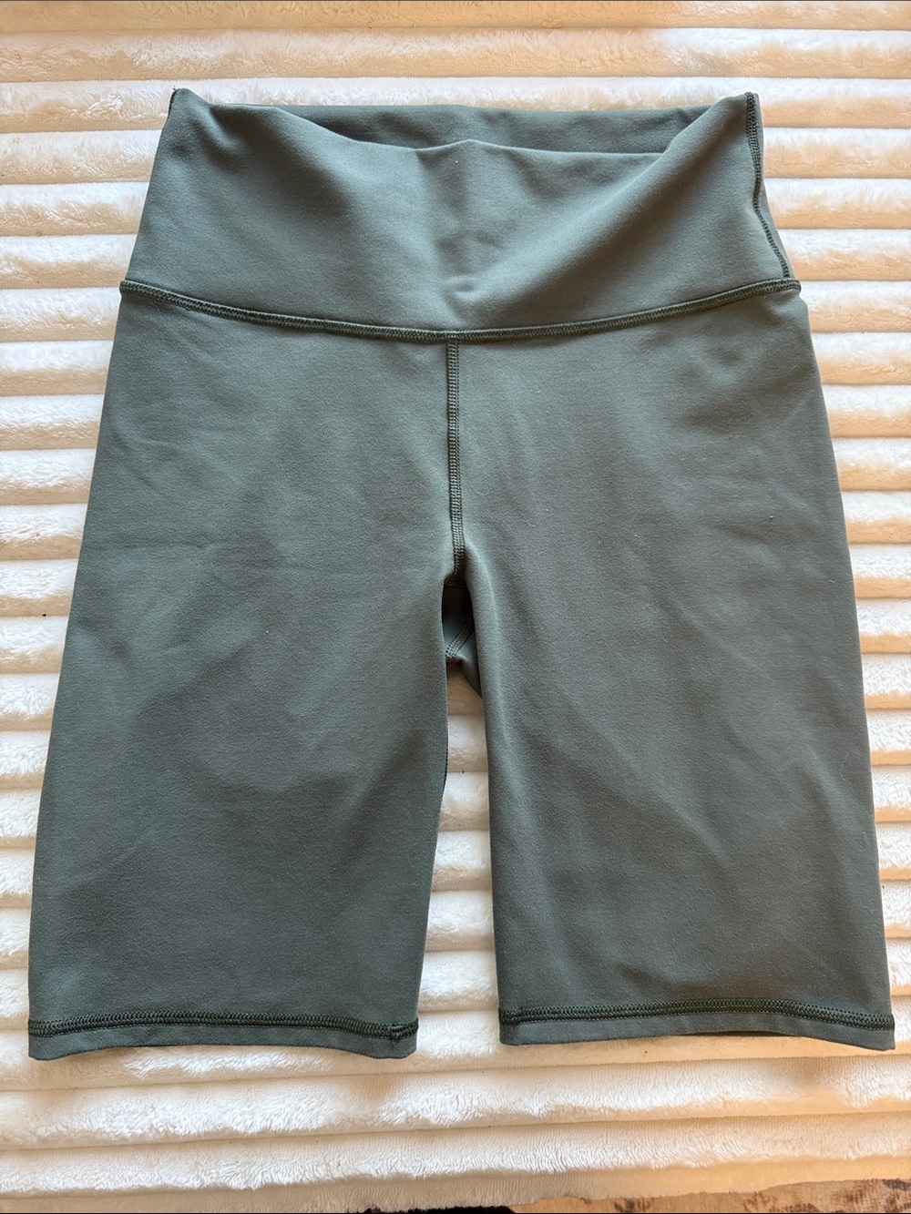 High-Waist Green Women’s Bike Shorts - PowerHold by Fabletics